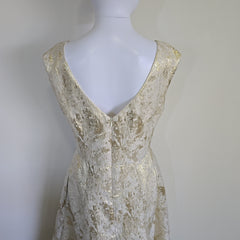 Eileen Kirby White & Gold Dress – Elegant & Timeless