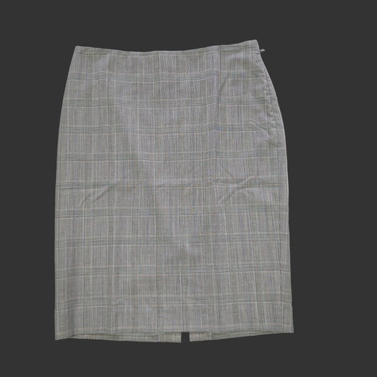 Gray checkered skirt on a tiled floor 2736