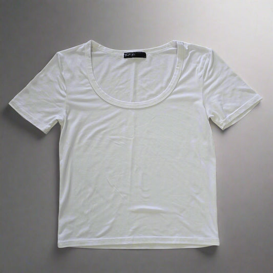 White t-shirt on a tiled floor 1024