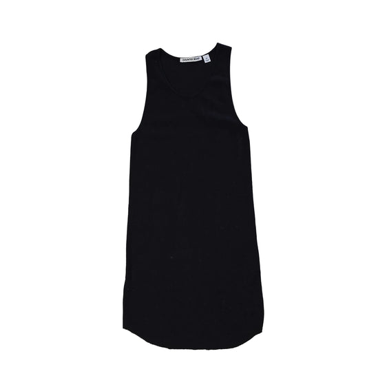 Black sleeveless top on a light background 2736