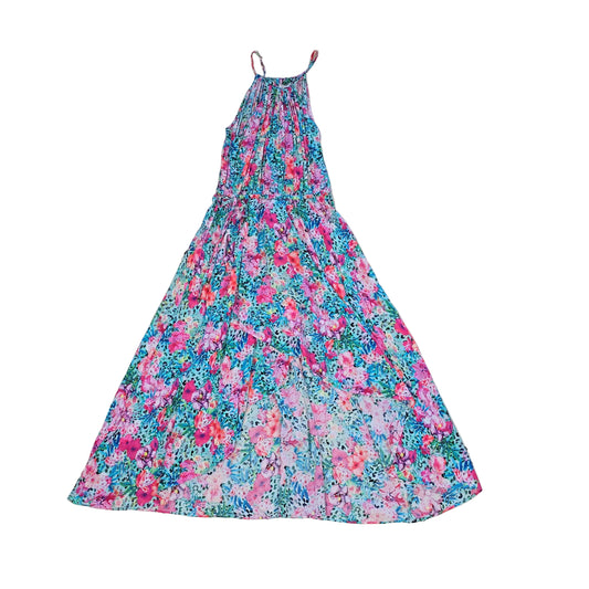 Floral patterned dress on a light background 2736