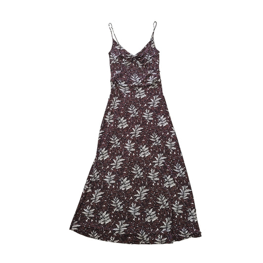 Floral dress on a tiled floor 2736